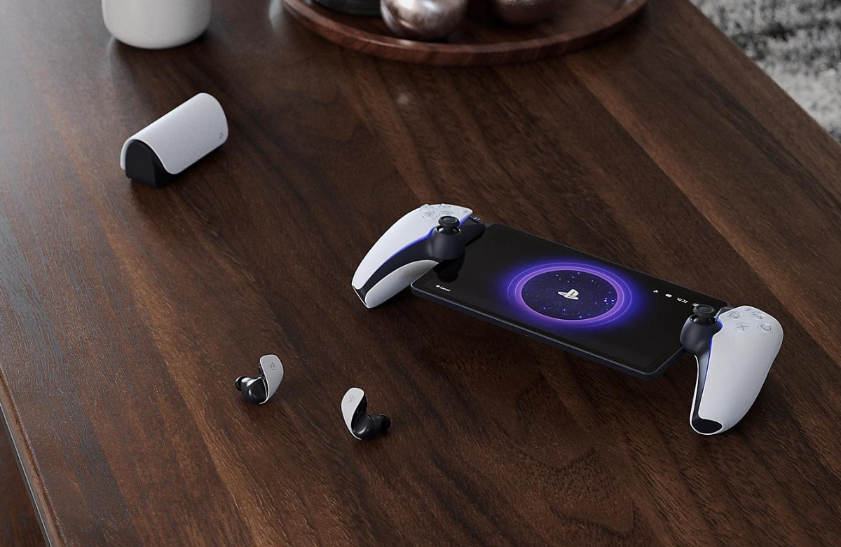 PlayStation Portal con auriculares inalámbricos Sony
