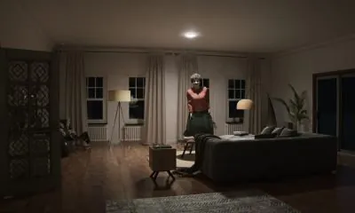 Mrs. Susan steht im Wohnzimmer (Supernatural)