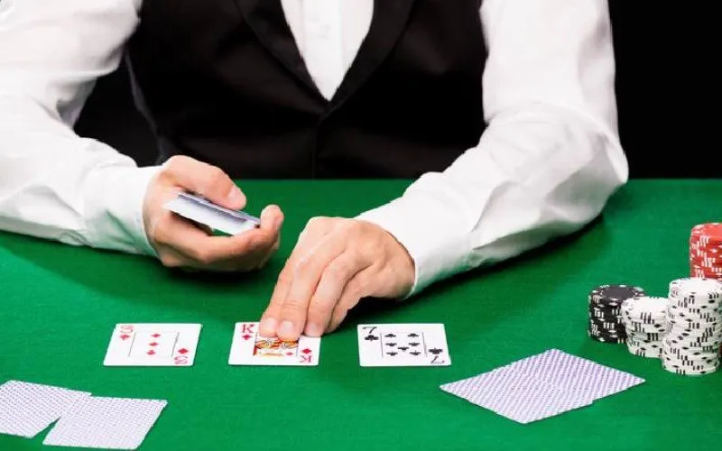 casino dealer manage multitasking