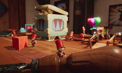 Soldatini giocattolo che risolvono un puzzle nel gioco PS Plus