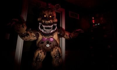 光る目と鋭い歯を持つ恐ろしいアニマトロニッククマがPS Plusのホラーゲームで突進してくる
